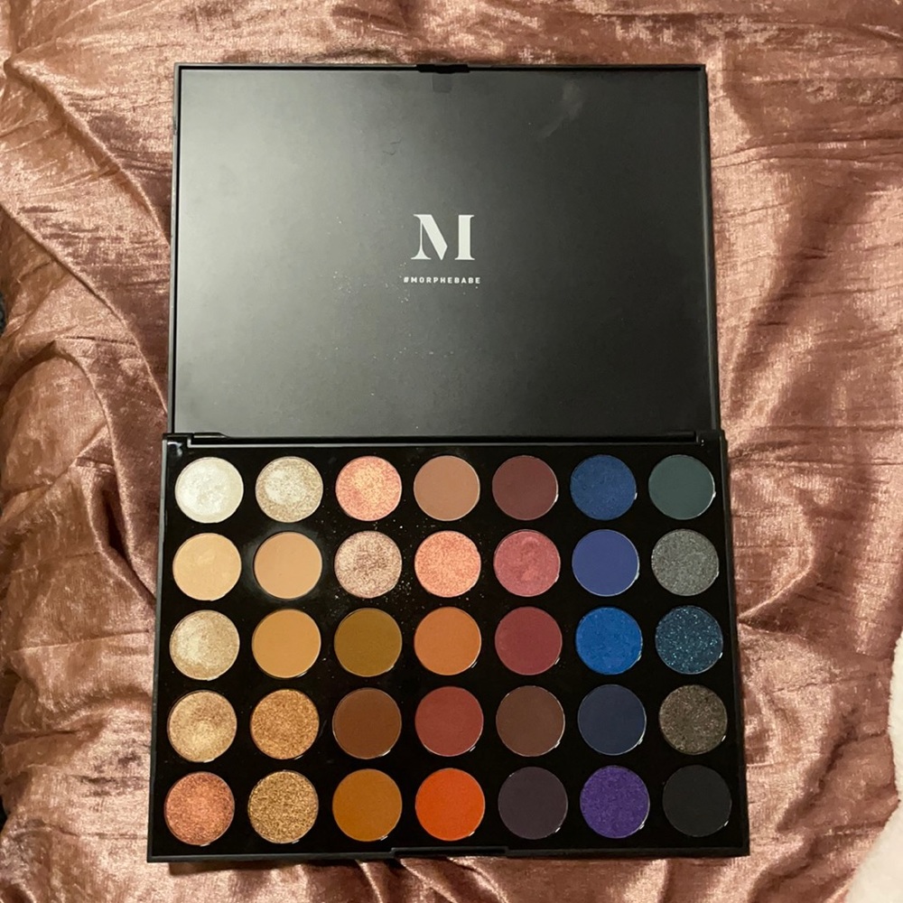 35V Morphe Palette
